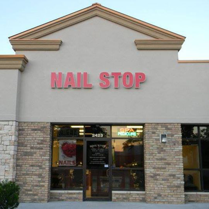 Nail Stop Salon & Spa -Cần Thợ Nail In North Kansas City MO.